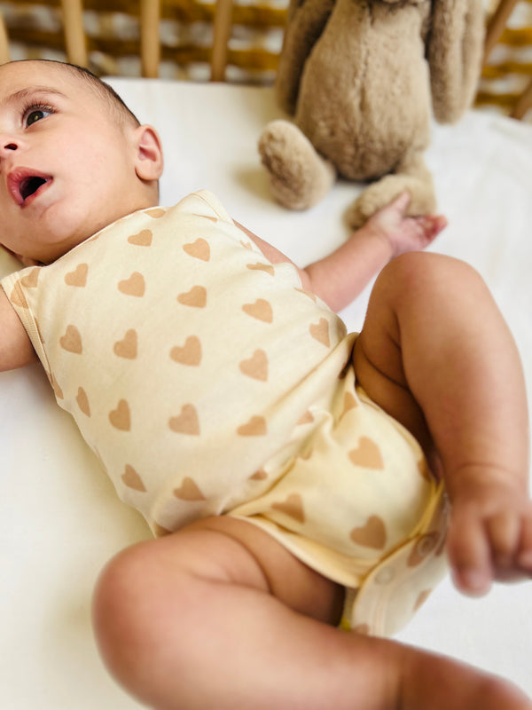 Body bébé coeur beige